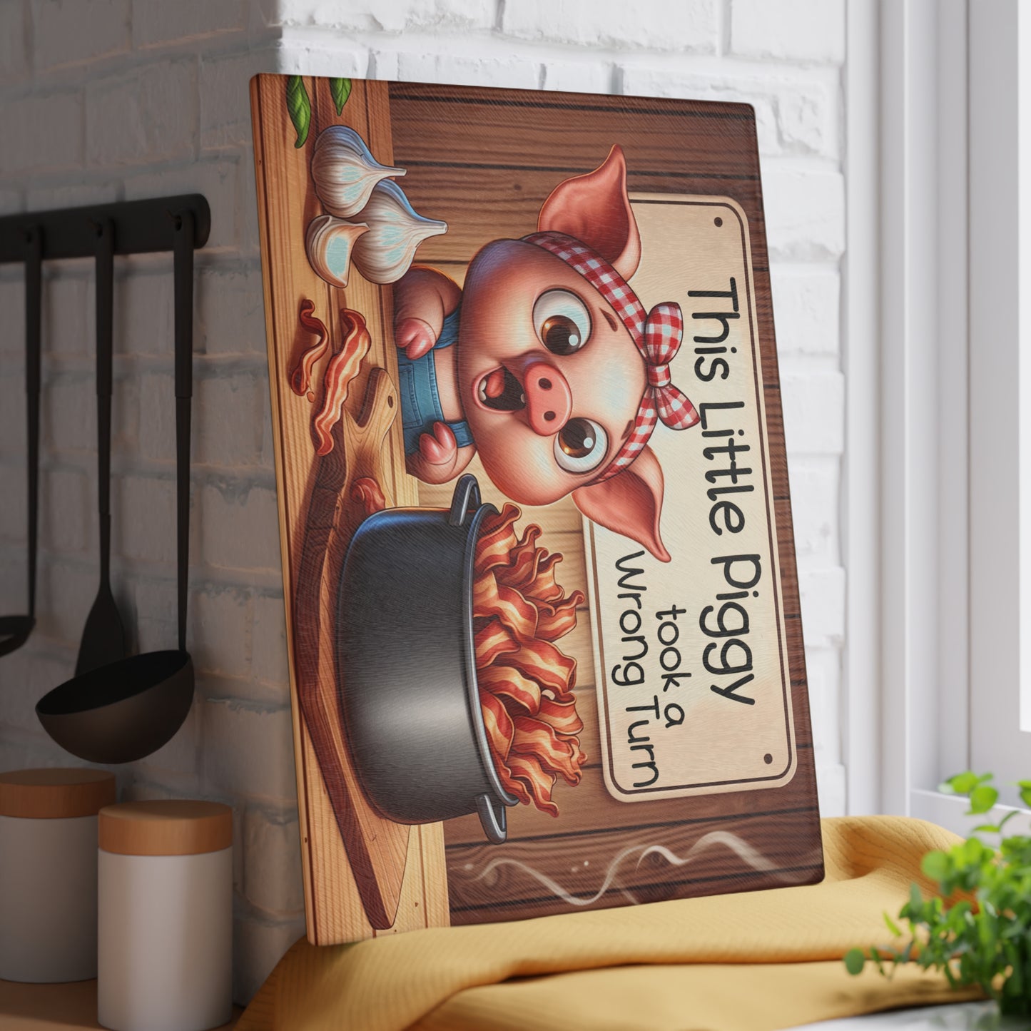 Whimsical Piggy Glass Cutting Board - Perfect Gift for Cooking Enthusiasts