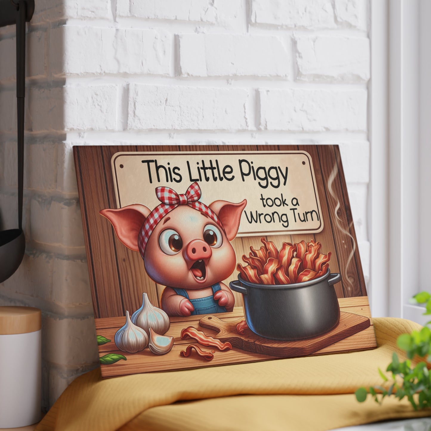 Whimsical Piggy Glass Cutting Board - Perfect Gift for Cooking Enthusiasts