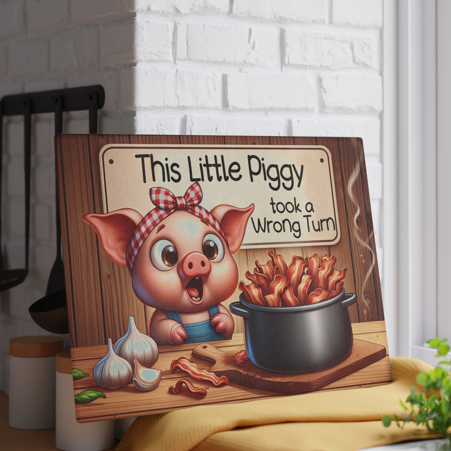 Whimsical Piggy Glass Cutting Board - Perfect Gift for Cooking Enthusiasts